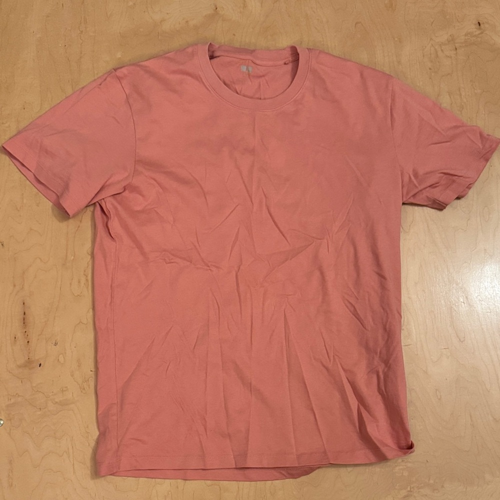 Uniqlo Men's Coral Short Sleeve Tee
